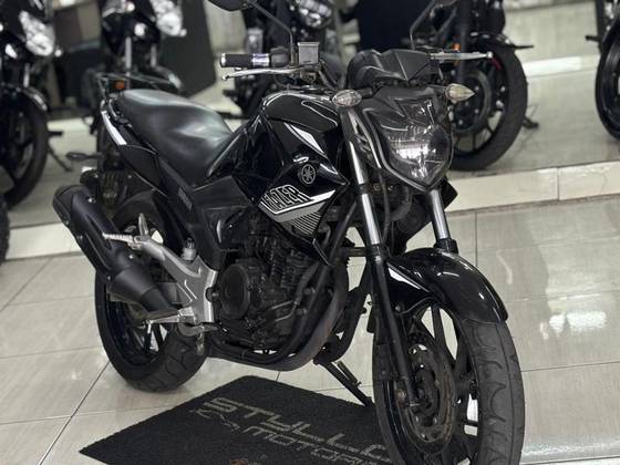 YAMAHA FAZER BLACK EDITION 